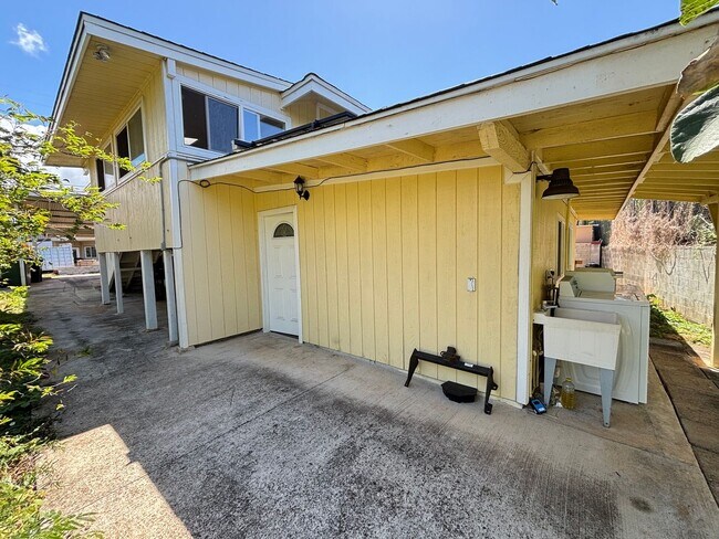 Foto del edificio - 98-163 Kaulike Dr.