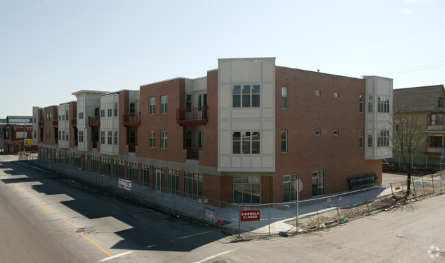 Building Photo - Columbia Square