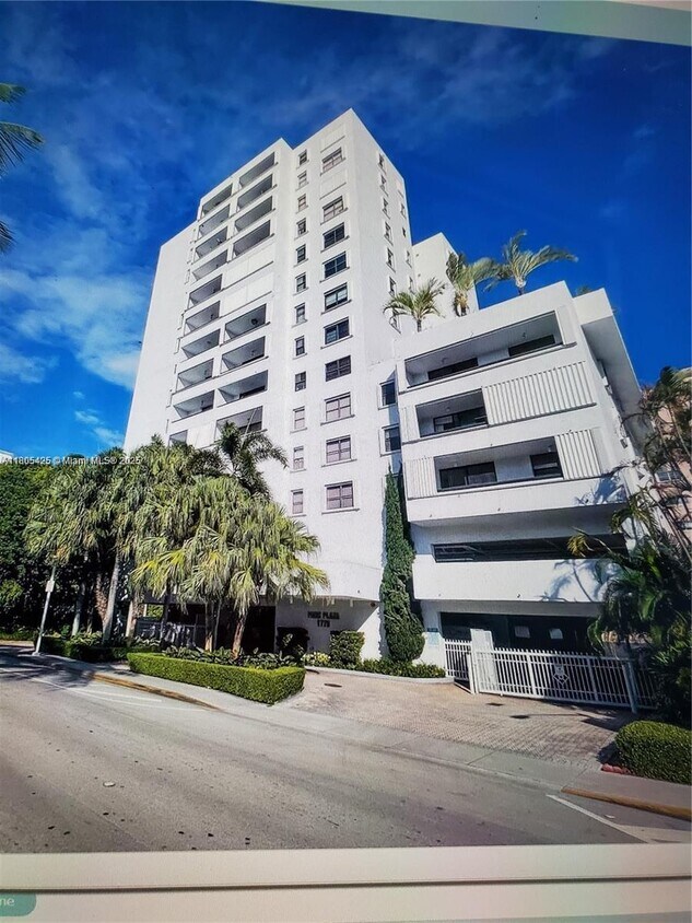 Foto principal - 1775 Washington Ave