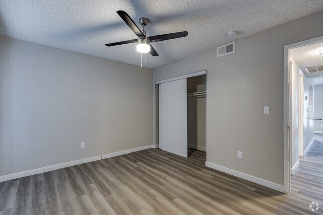 2 HAB, 2 BA - 1,200 ft² - Indigo on Sunset