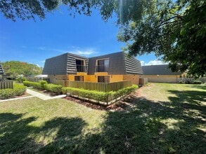 Building Photo - 726 7th Way