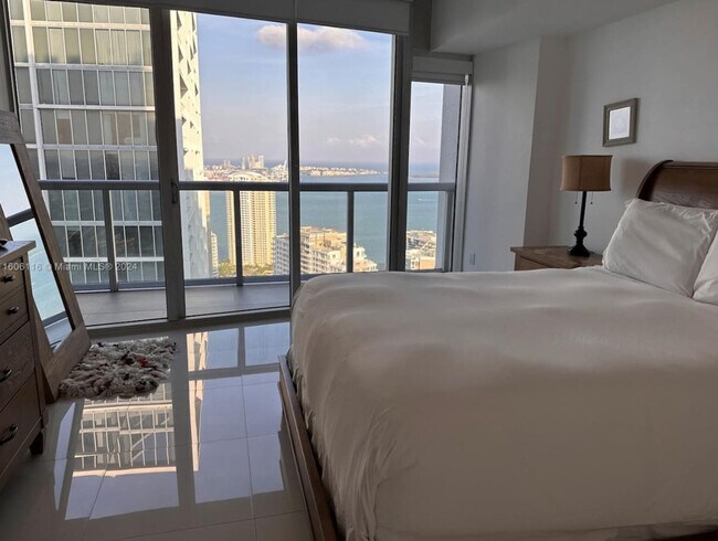 Foto del edificio - 485 Brickell Ave