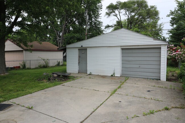 Foto del edificio - 25866 Rosenbusch Blvd