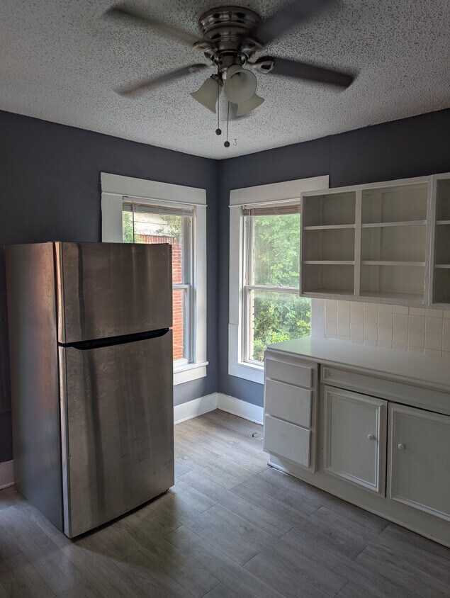 Foto principal - 4334 Polk St