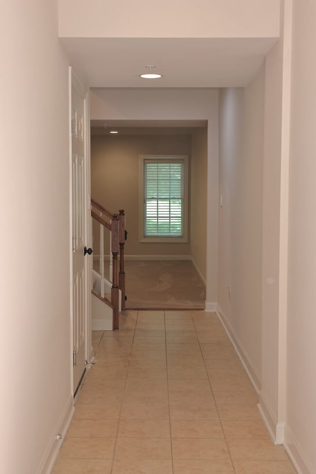 Entrada - 18 Sharpstead Ln