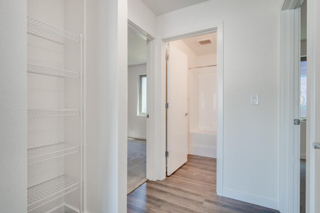 Unit 7 - Steele Apartments
