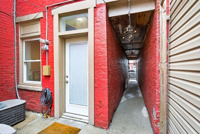 Building Photo - 2714 Jane St