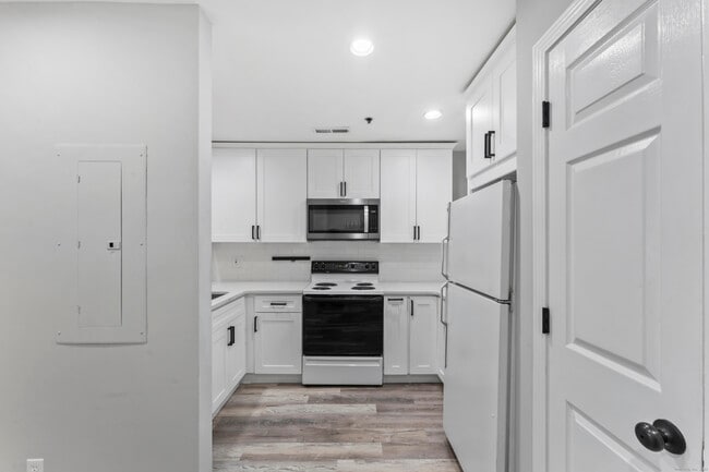 Building Photo - 2660 North Ave