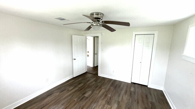 Foto del edificio - 6218 Anderson St