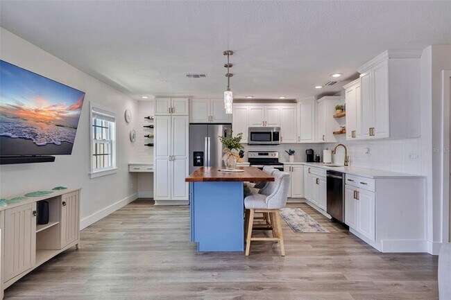 Foto del edificio - 5266 Beach Dr SE