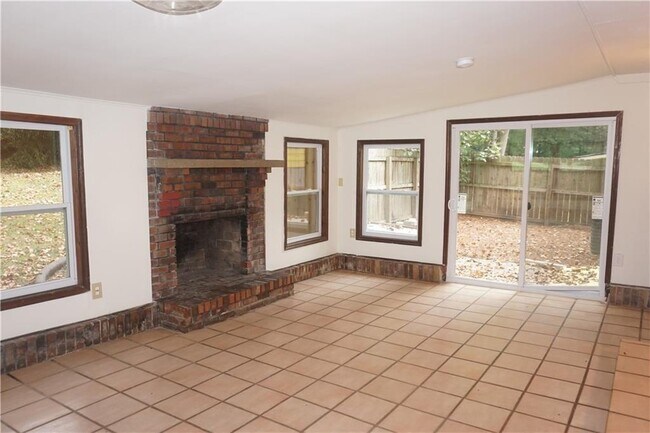 Foto del edificio - 3450 Casa Woods Ln