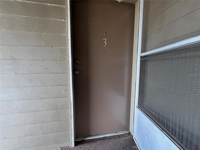 Building Photo - 423 E Sessoms Ave