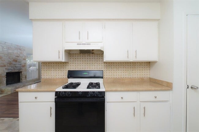 Foto del edificio - 5603 Porsche Ln