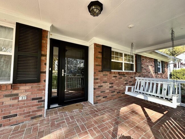 Building Photo - 2063 Eaton Rd