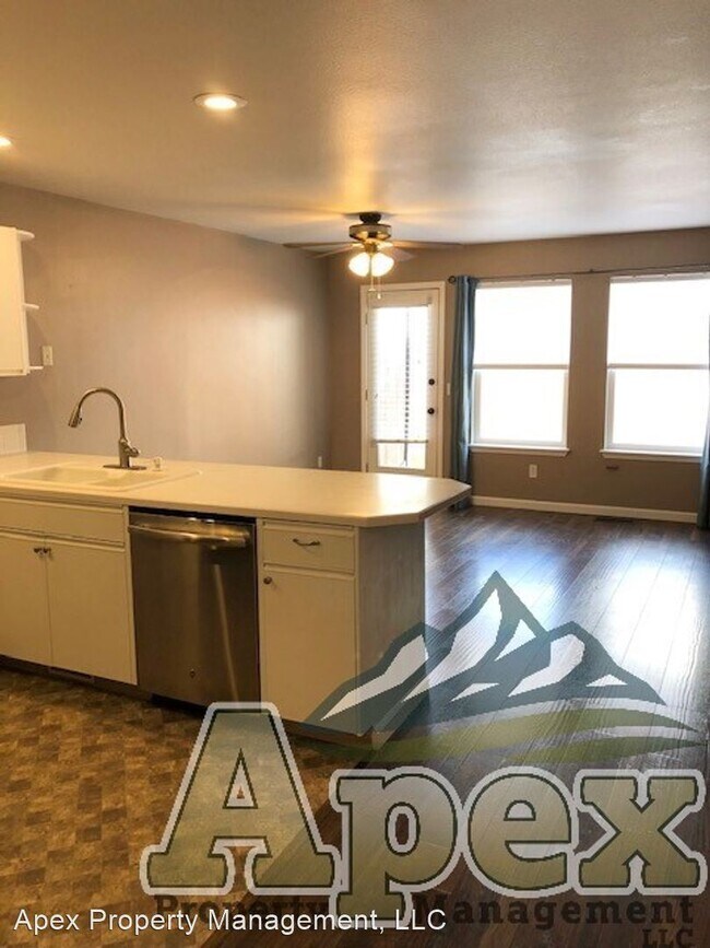 Foto del edificio - 3 br, 2.5 bath House - 5852 N Cobbler Ln