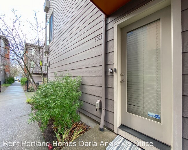 Foto del edificio - 2 br, 2.5 bath House - 8003 N Leavitt Ave
