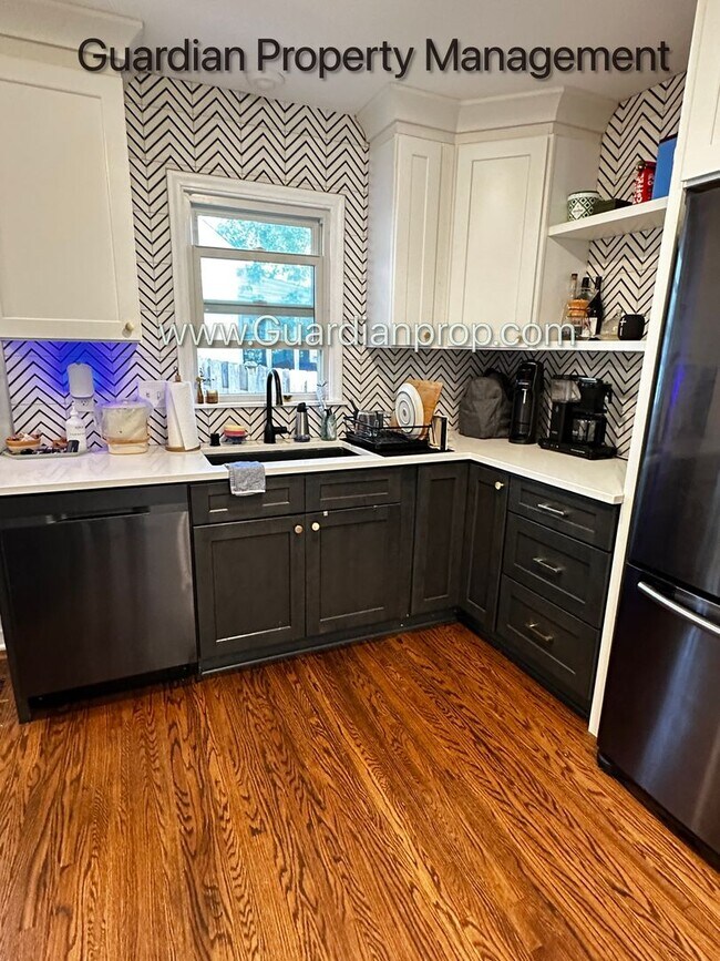 Foto del edificio - St Louis Park Renovated Single Family Home...