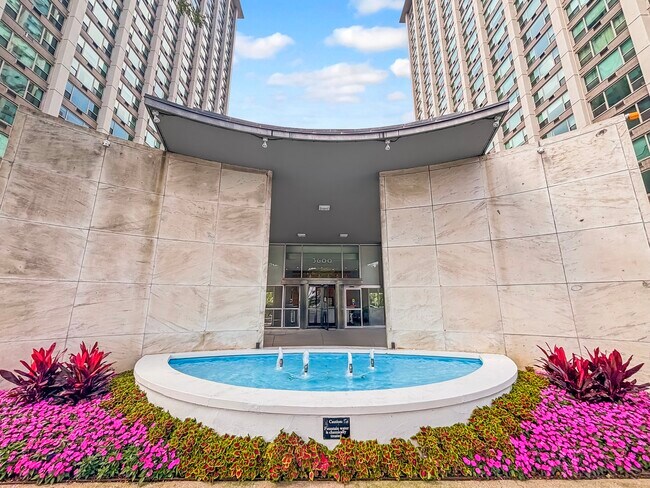 Foto del edificio - 3600 N Lake Shore Dr