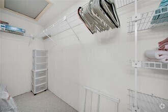Building Photo - 5625 Trailwinds Dr