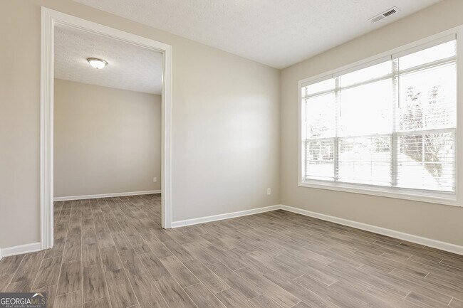 Building Photo - 7590 Winderemere Dr