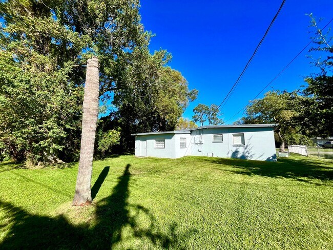 Foto del edificio - 107 Mayfair Cir