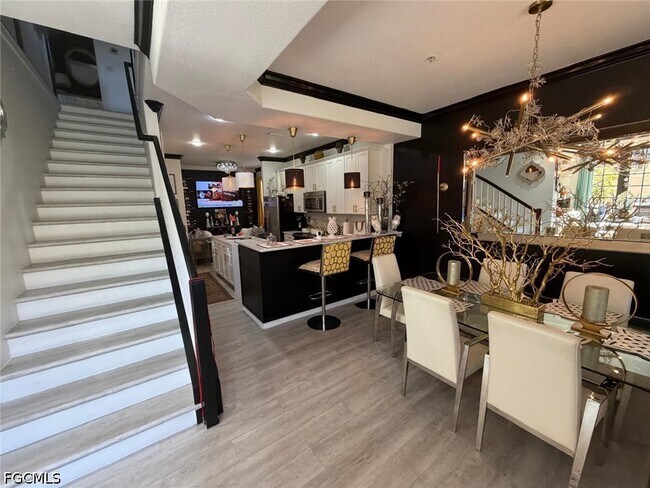 Foto del edificio - 8760 Melosia St