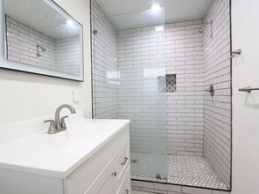 Building Photo - 3810 Bonita Ln