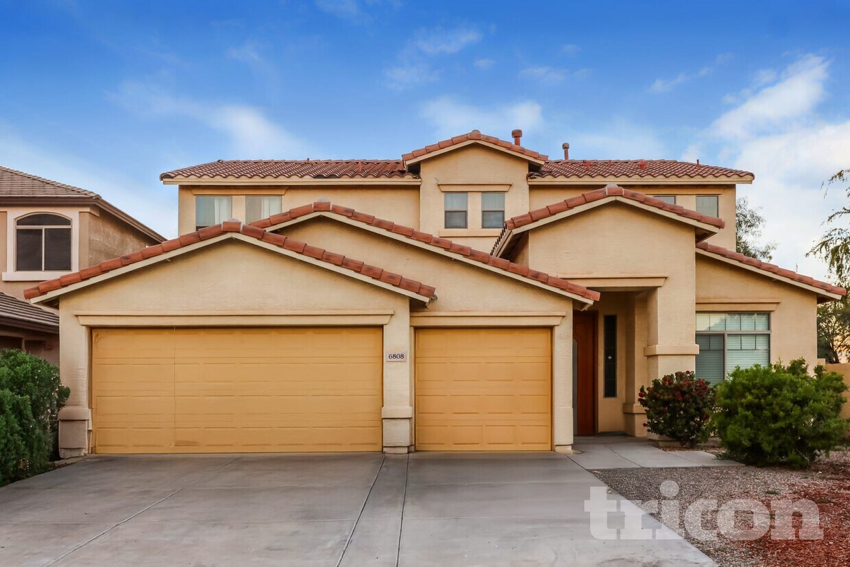 Foto principal - 6808 S 57th Ave