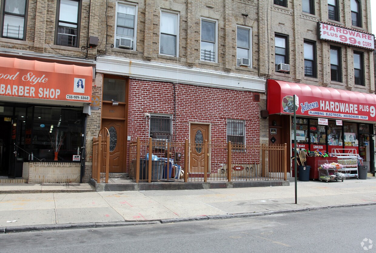 Building Photo - 469 Wilson Ave