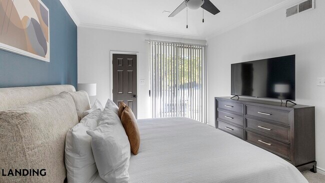 Foto del edificio - 9601 Custer Rd