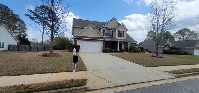 Building Photo - 731 Thompson Ridge Dr