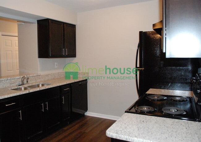 Building Photo - 1311 Tait Close