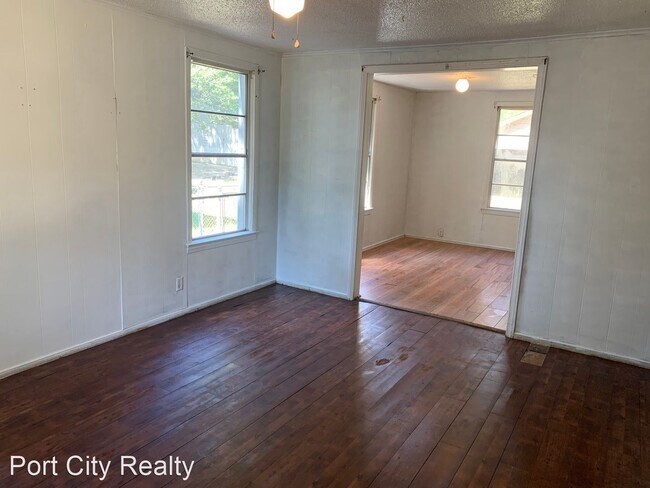 Building Photo - 3 br, 1 bath House - 1536 Alma St