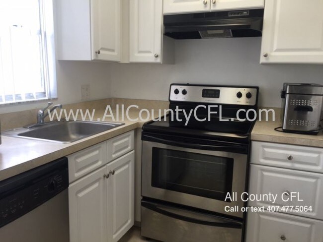Building Photo - 4252 Pershing Pointe Pl