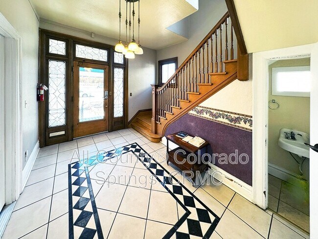 Foto del edificio - 815 N Nevada Ave