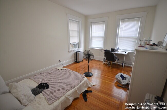 Foto del edificio - 73 Brighton Ave