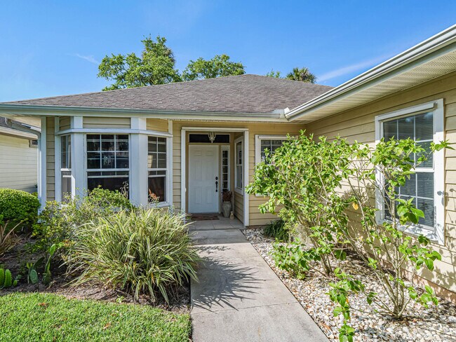 Foto del edificio - 335 Hawthorne Ln