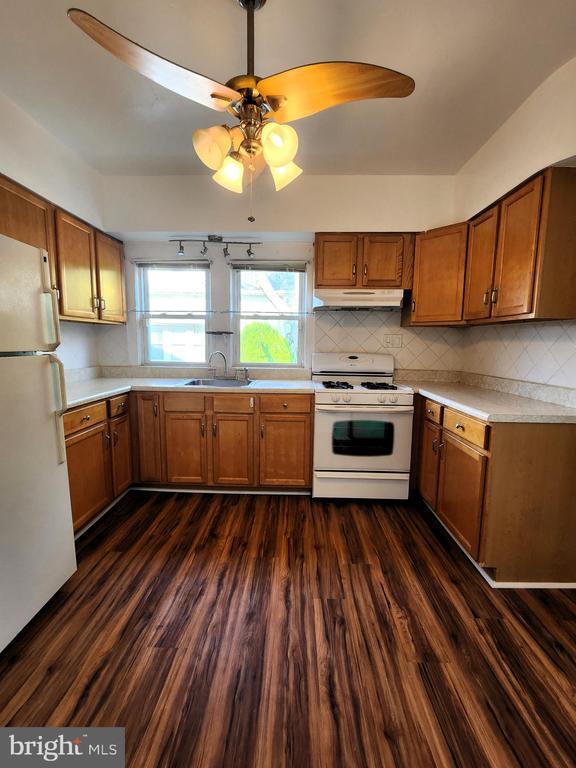 Foto principal - 993 W Park Ave