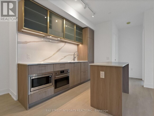 Building Photo - 36 Olive Ave