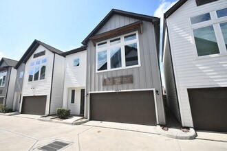 Building Photo - 5904 Gardendale Dr