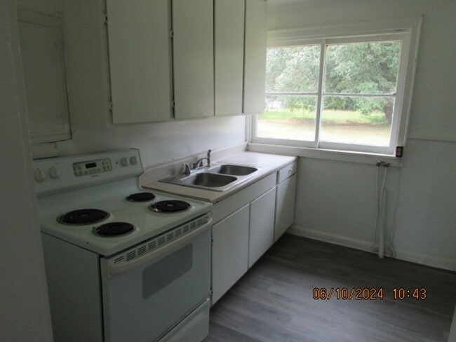 Foto del edificio - Appliances included