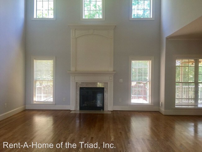 Building Photo - 1409 Lennox Woods Dr
