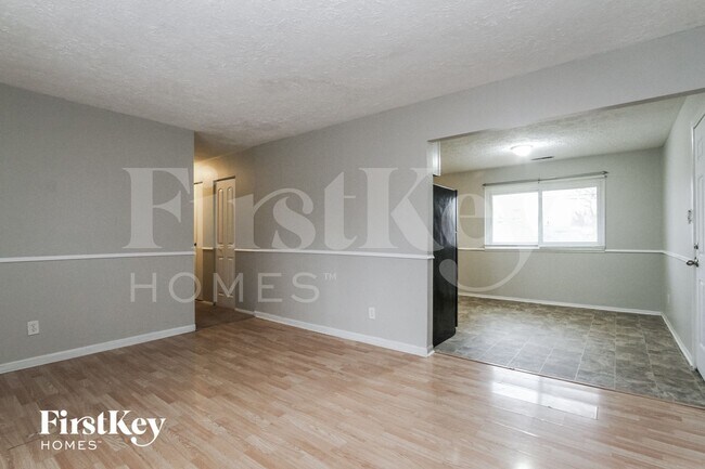 Foto del edificio - 416 Ada Ln