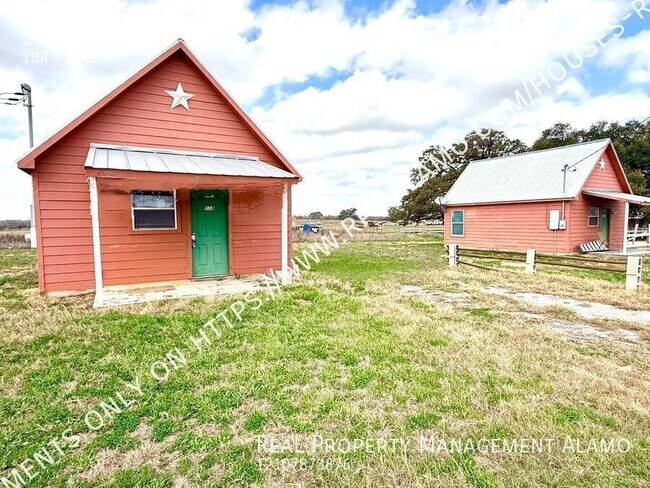Building Photo - 573 Texas 97-113