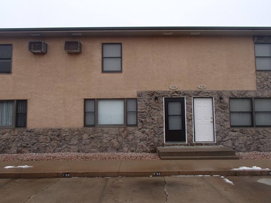 Primary Photo - Two Bedroom, One and Half Bathroom Townhom...