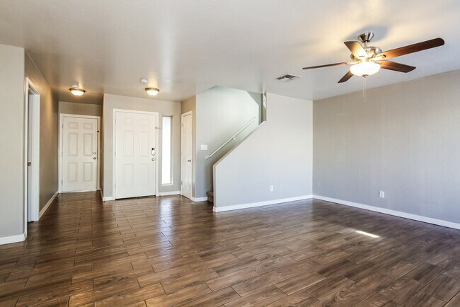 Foto del edificio - 12414 W Scotts Dr