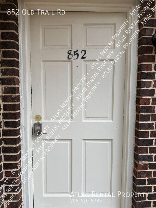 Foto del edificio - 852 Old Trail Rd