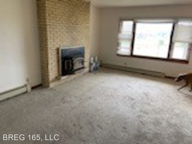 Building Photo - 3 br, 1.5 bath House - 6901 104th Street