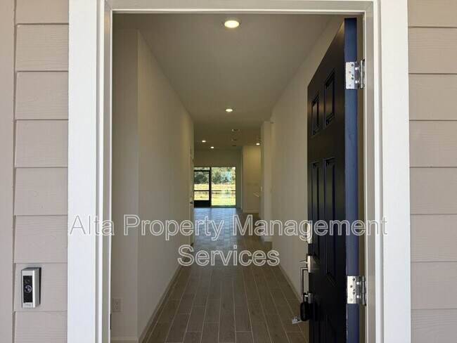 Building Photo - 8198 Horsebit Cir