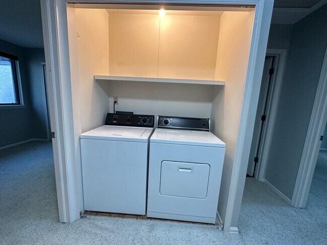 Foto del edificio - Beautiful 2 Bed 2 Bath Townhome!!